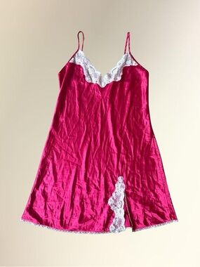 Gilligan & O'Malley Fuchsia Slip with White Lace